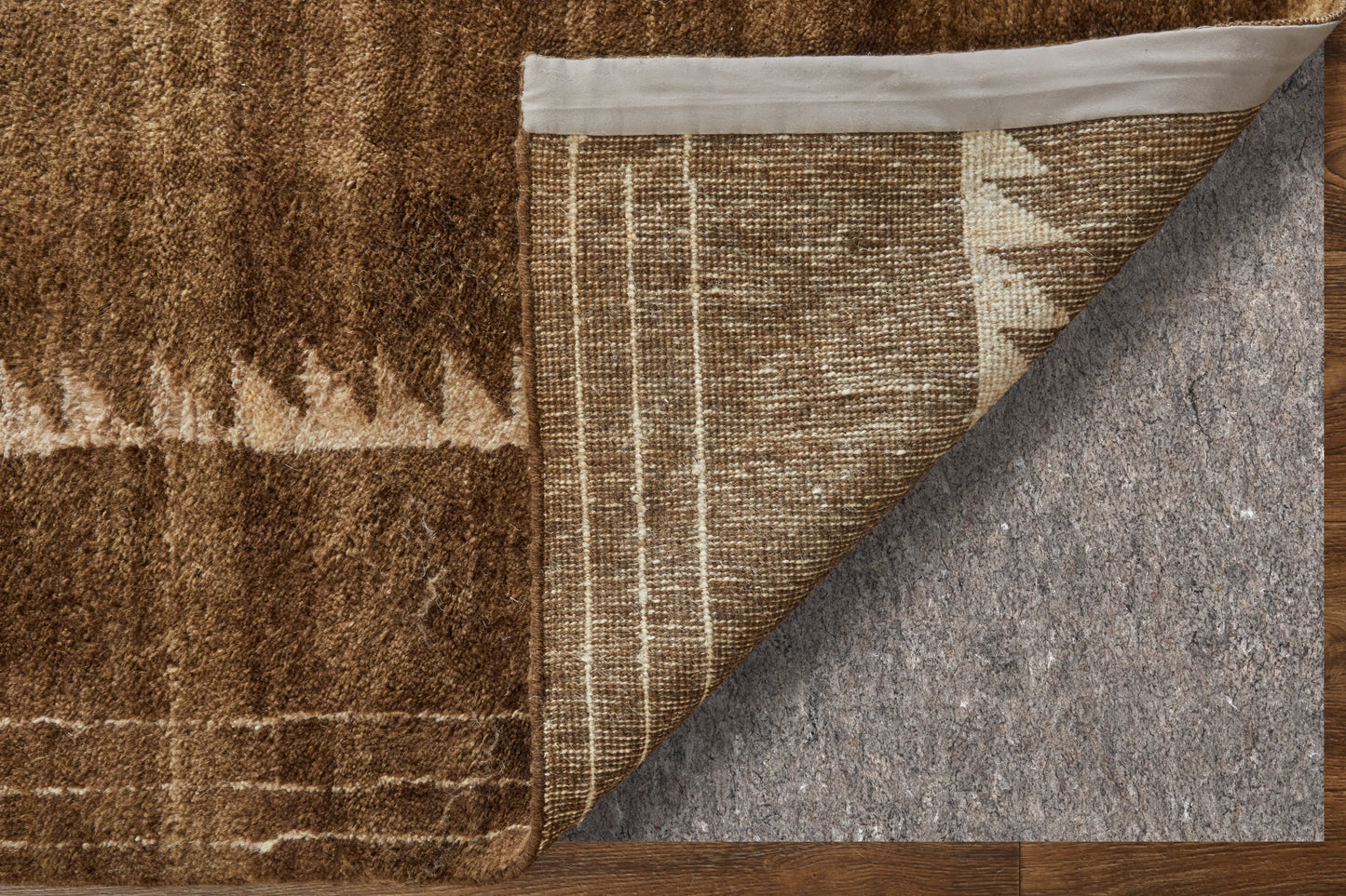 Agape Modern Abstract, Brown/Ivory