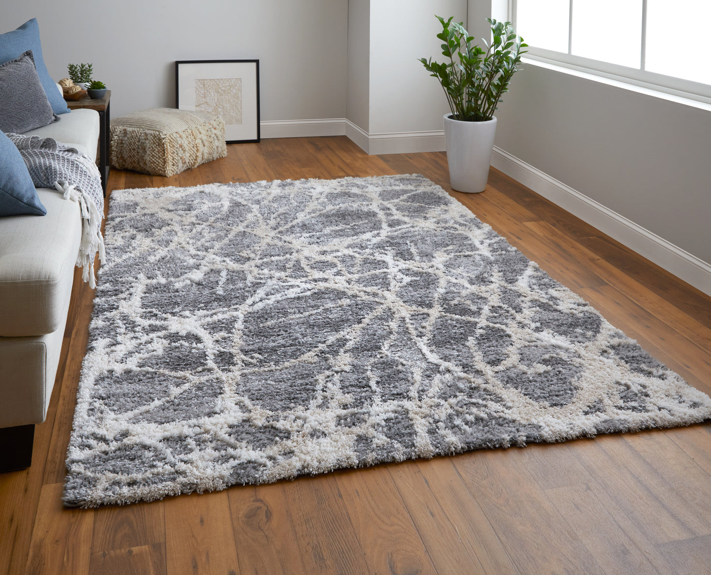 Mynka Transitional Abstract, Gray/Ivory