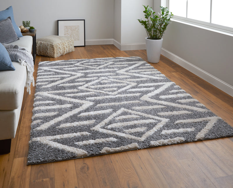 Mynka Transitional Diamond, Gray/Ivory