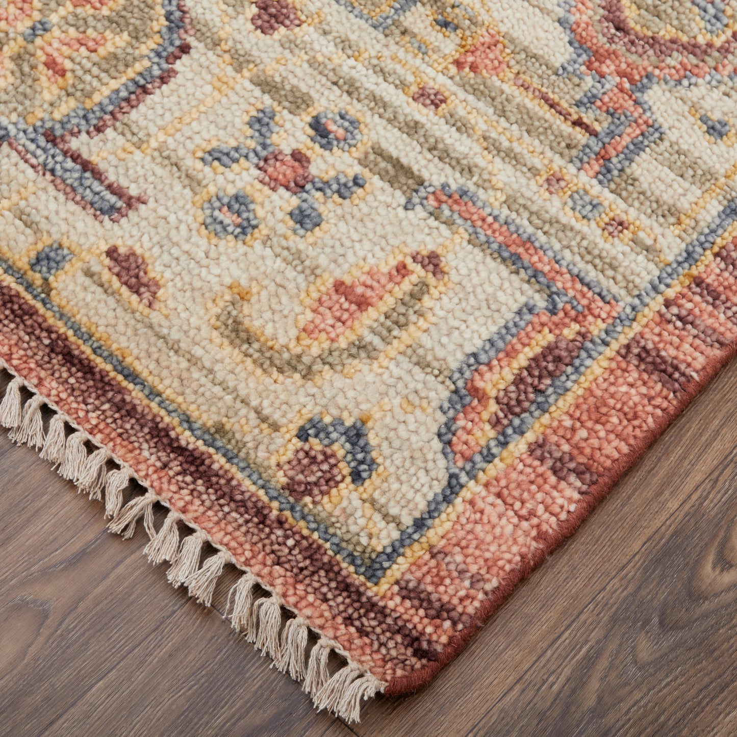 Fillmore Transitional Medallion, Red/Ivory/Gold