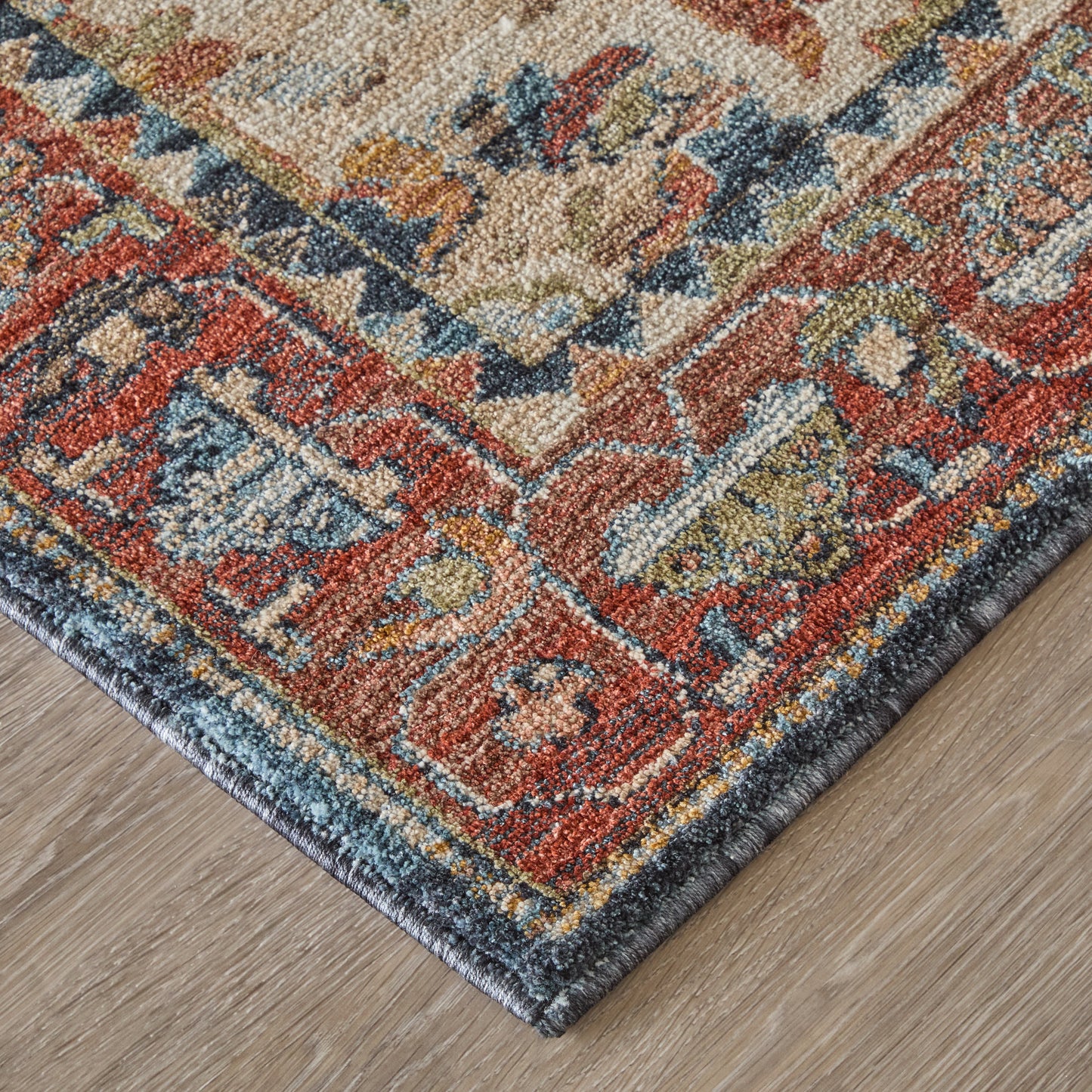 Pearson Traditional Medallion, Ivory/Red/Blue