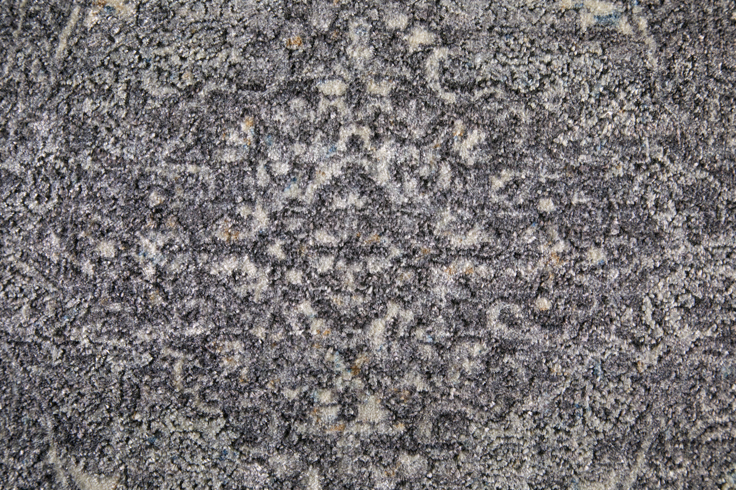 Sarrant Transitional Medallion, Gray/Silver/Ivory