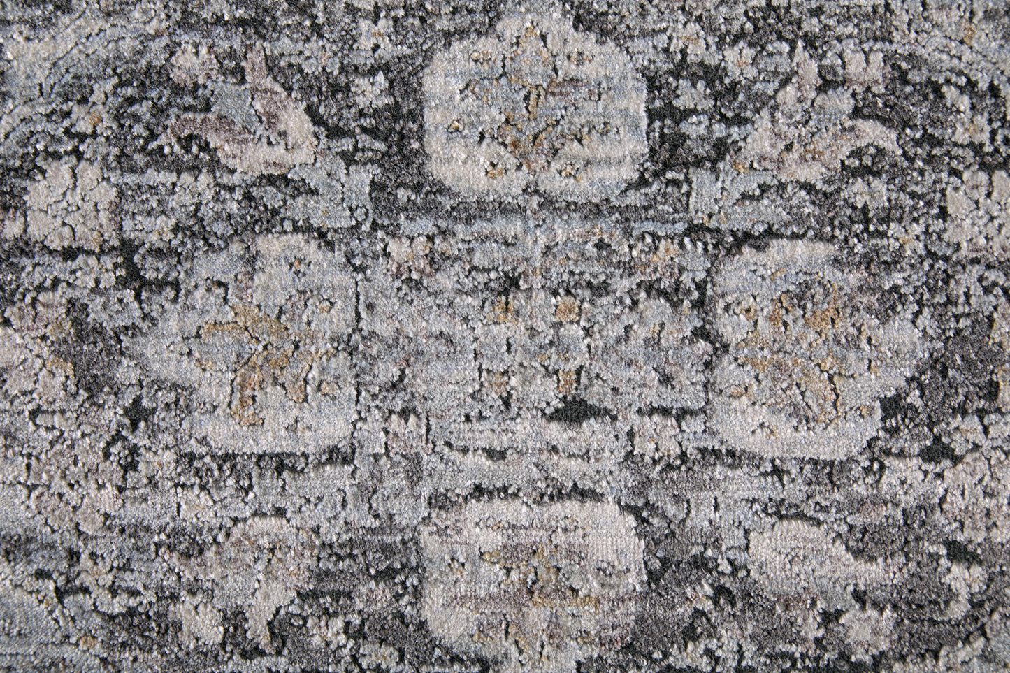 Sarrant Transitional Medallion, Gray/Silver/Ivory