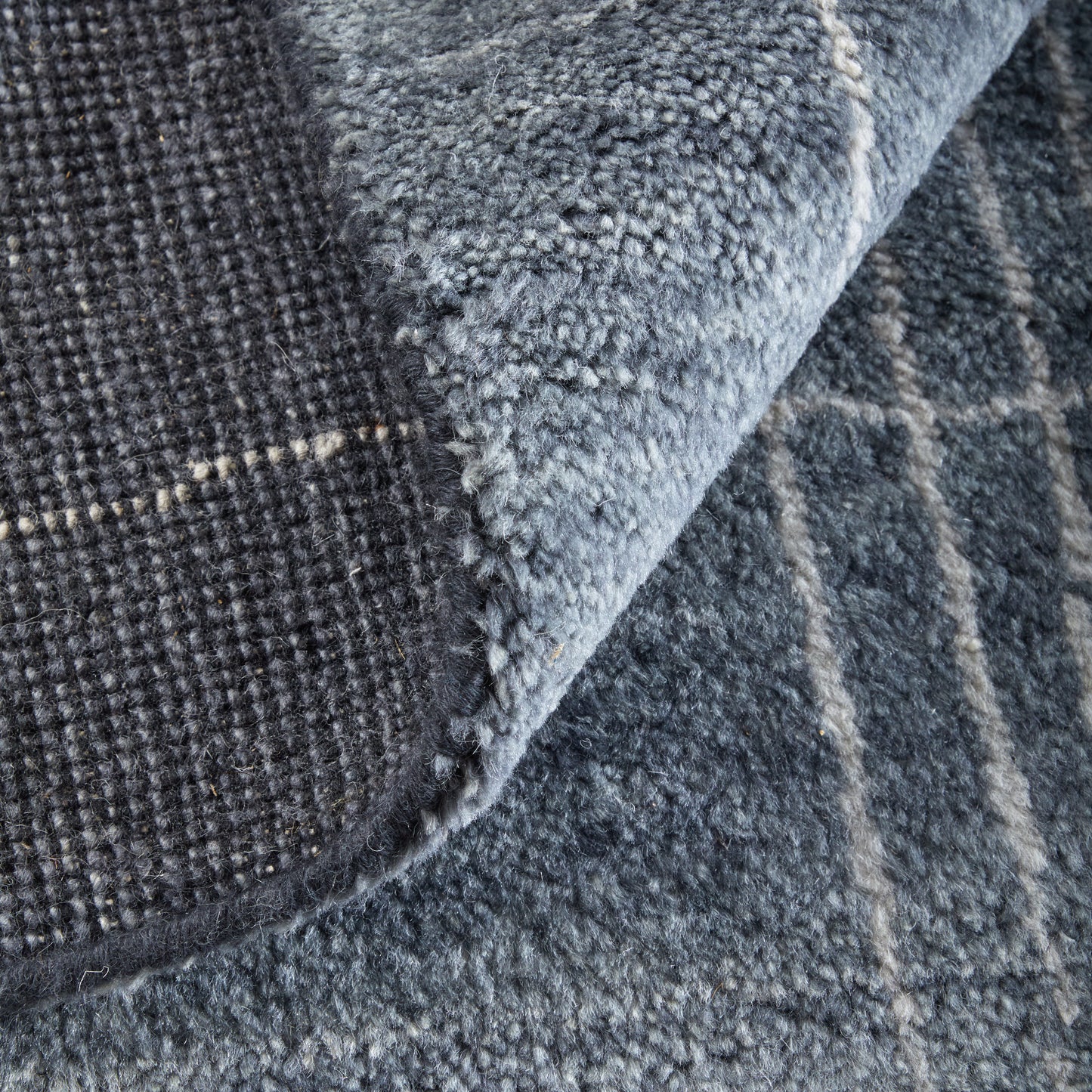 Agape Modern Abstract, Gray/Ivory