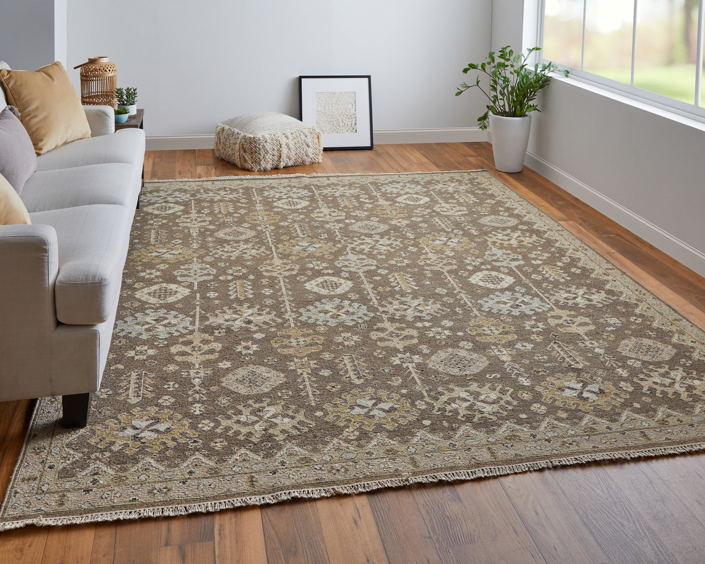 Corbitt Traditional Oriental, Brown/Ivory
