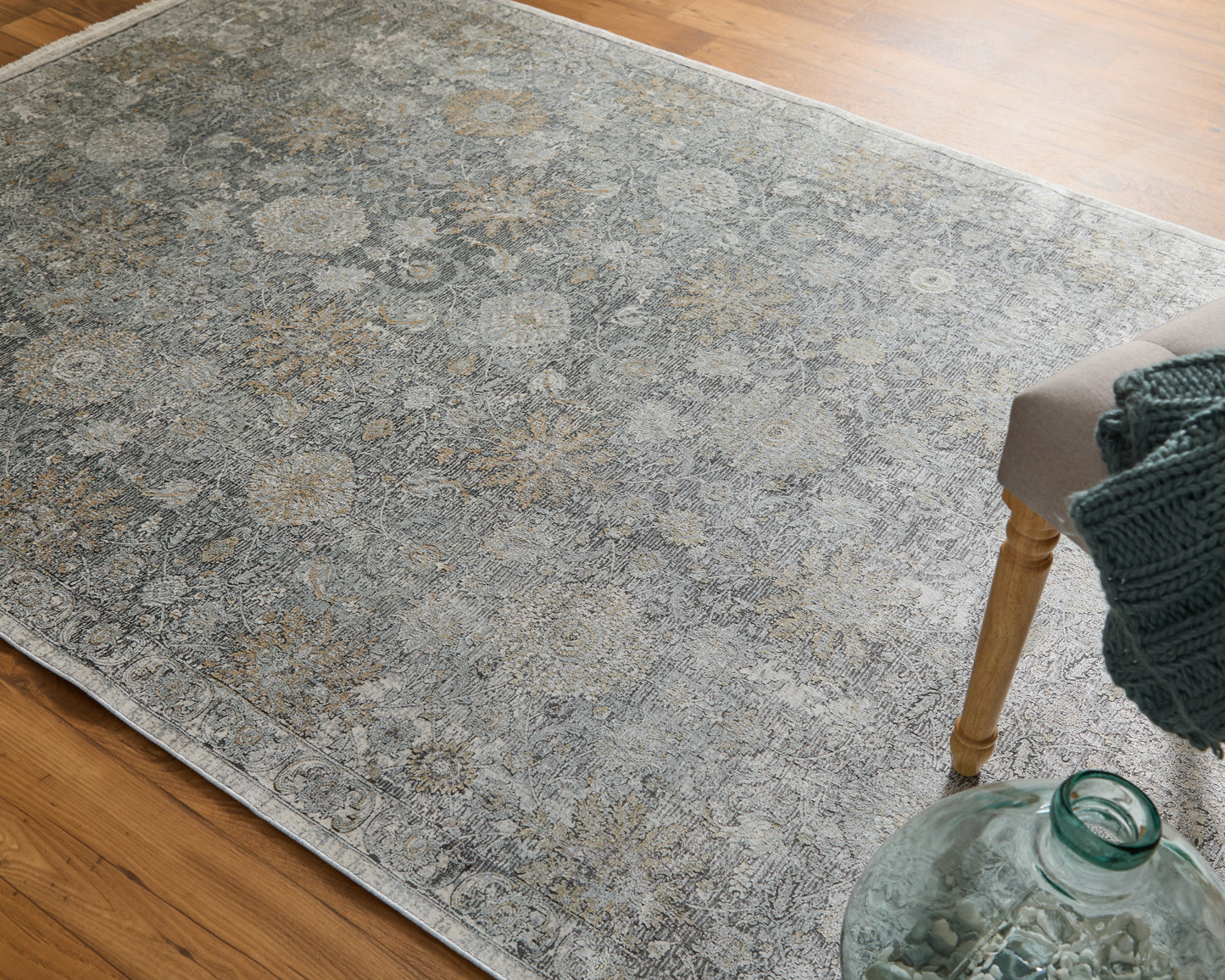 Sarrant Transitional Damask, Gray/Silver/Tan