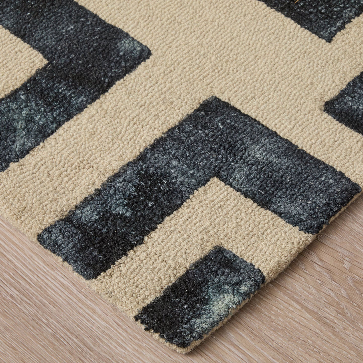 Lorrain Modern Geometric, Tan/Black