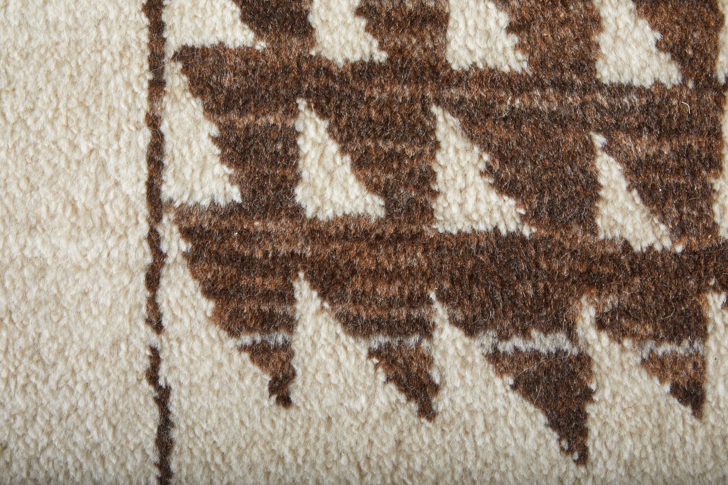 Agape Modern Abstract, Ivory/Brown