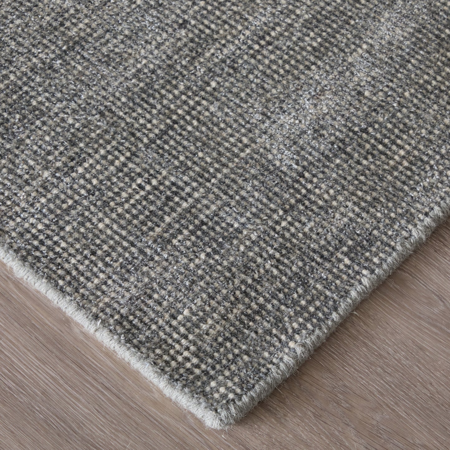 Fleetwood Modern Solid, Gray/Black