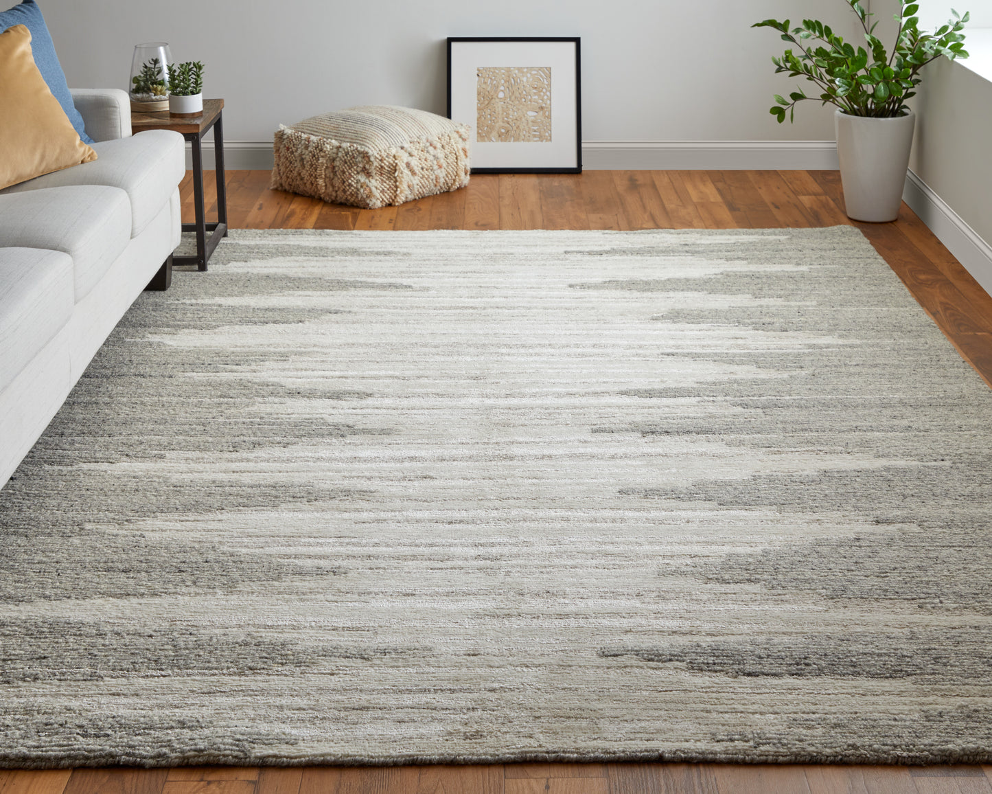 Navaro Modern Gradient & Ombre, Ivory/Tan