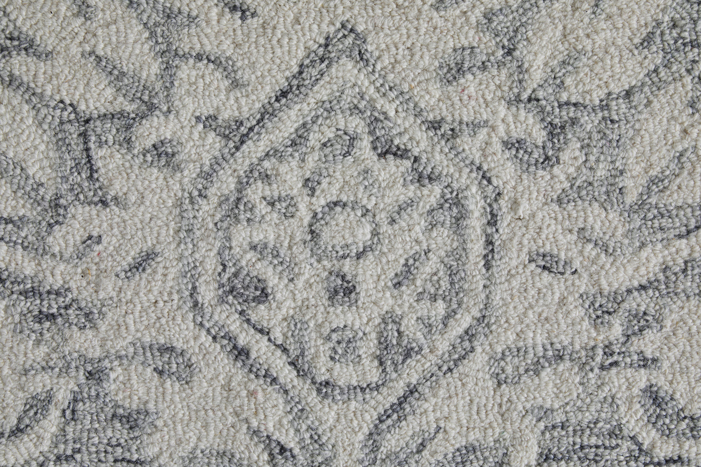 Belfort Traditional Geometric, Gray/White