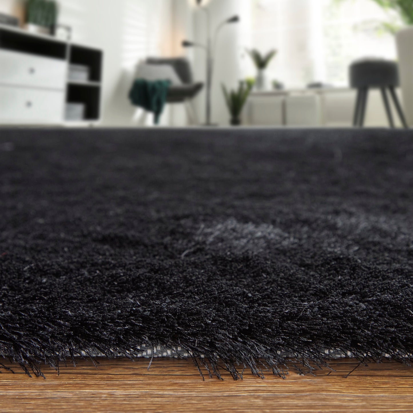 Indochine Modern Solid, Black