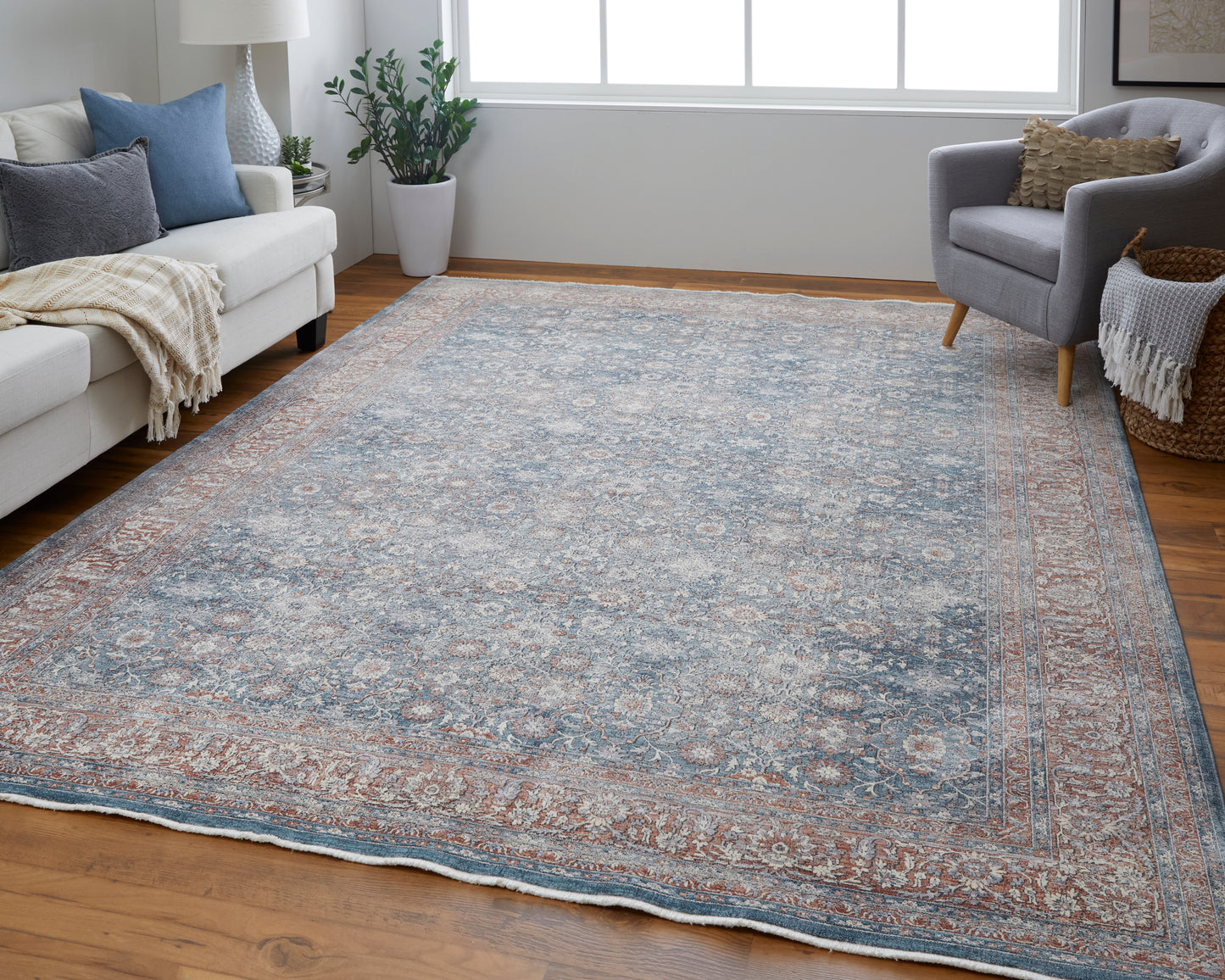 Marquette Transitional Oriental, Blue/Red