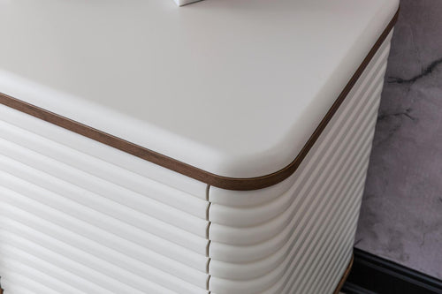 Bentley Moonstone Dining Room Set