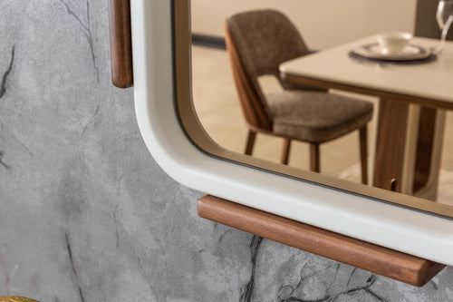 Bentley Moonstone Dining Room Set