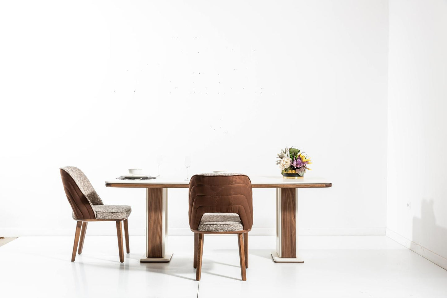 Bentley Moonstone Dining Room Set
