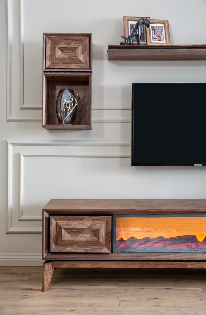 Maserati Wall Unit