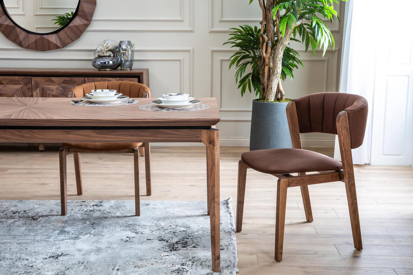 Maserati Dining Room Set