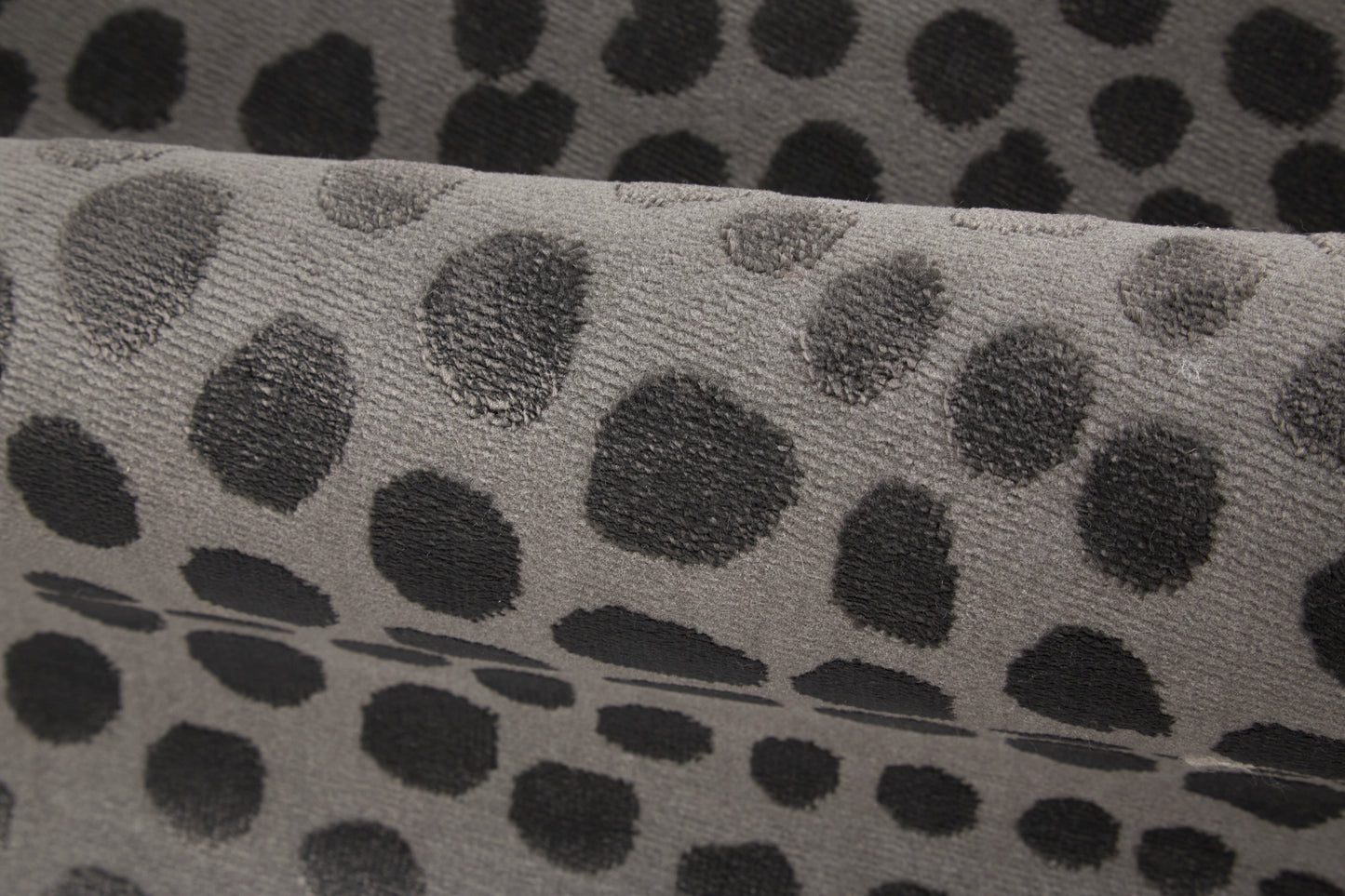 Gaspar Modern Polka Dots, Gray/Silver/Ivory