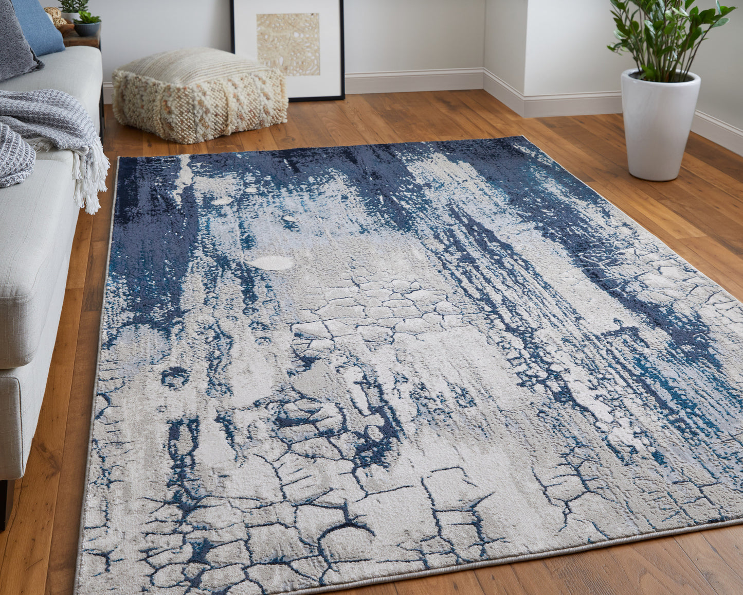 Indio Modern Abstract, Ivory/Blue/Black