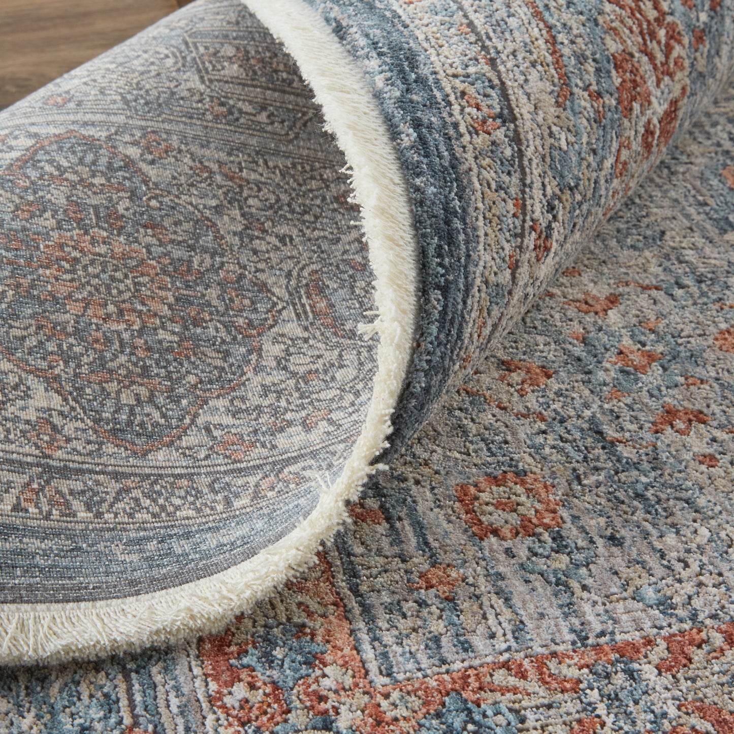 Marquette Transitional Medallion, Gray/Blue/Red